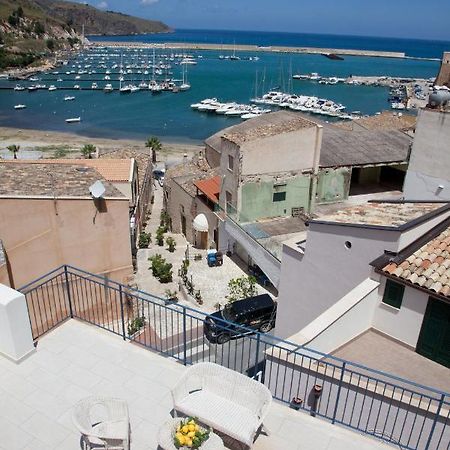 Apartamento La Terrazza Sul Porto Castellammare del Golfo Exterior foto
