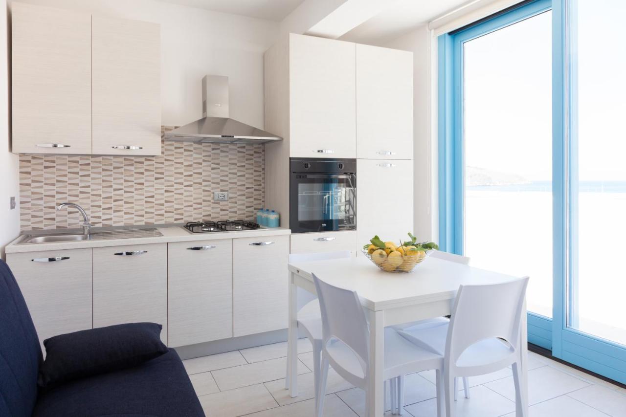 Apartamento La Terrazza Sul Porto Castellammare del Golfo Exterior foto
